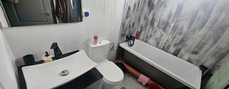 Apartament cu 3 camere în Rosetti