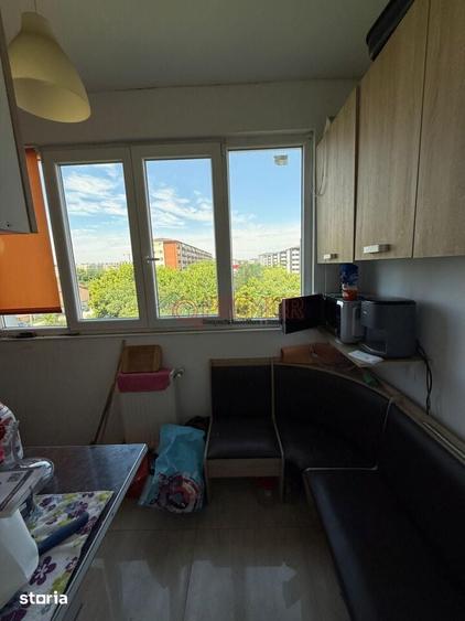 Apartament cu 2 camere în Apărătorii Patriei — fotografia 3