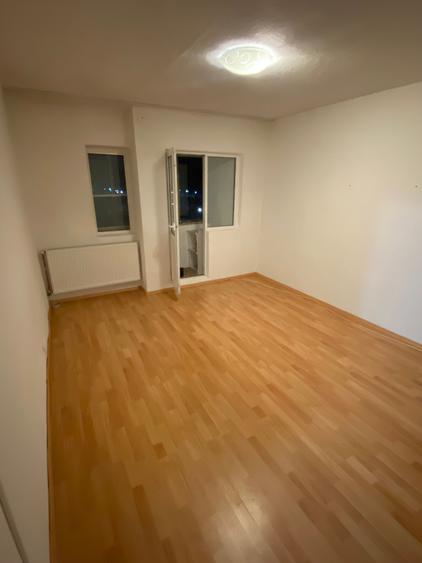 Garsonieră semidecomandată în Micro 3