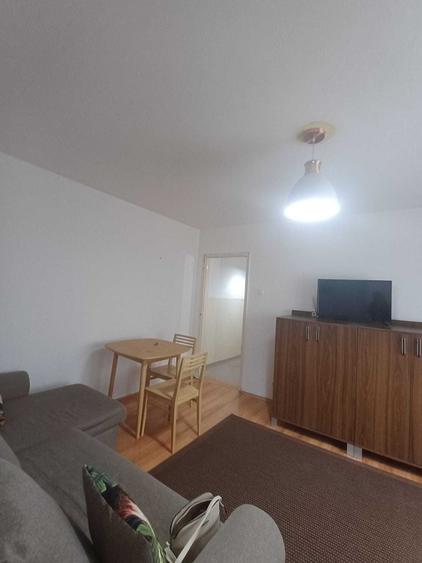 Dacia de vanzare apartament ieftin cu 2 camere etajul 1 - 4