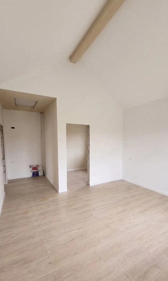Apartament cu 2 camere decomandat în Zamora