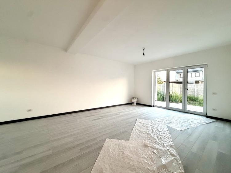 Duplex cu 3 camere cu Canalizare în Dumbrăvița