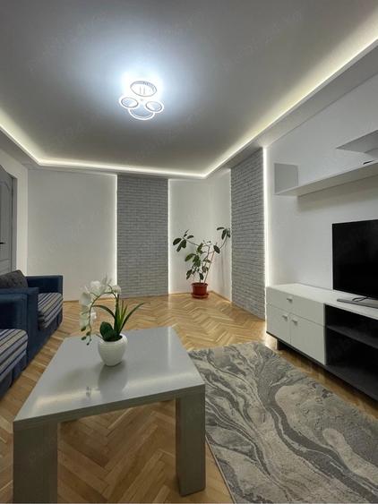 Apartament cu 3 camere decomandat în Mărăști