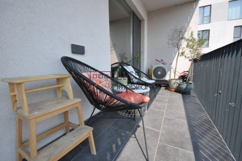 Apartament cu 3 camere semidecomandat în Titan