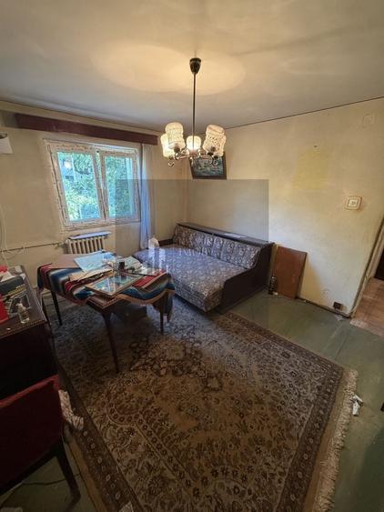 Apartament cu 2 camere semidecomandat în Berceni