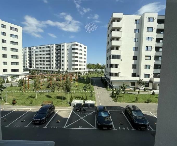 Apartament cu 2 camere semidecomandat, mobilat în Pipera