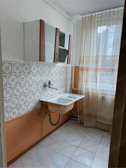 Garsonieră decomandată în Central