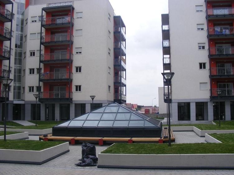 Apartament cu 2 camere decomandat în Torontalului