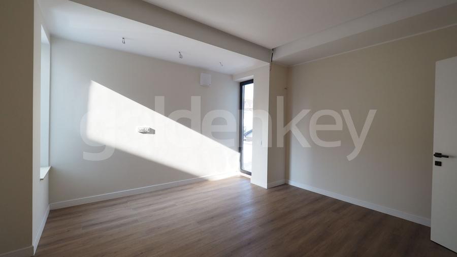 Duplex cu 5 camere cu Canalizare în Pipera