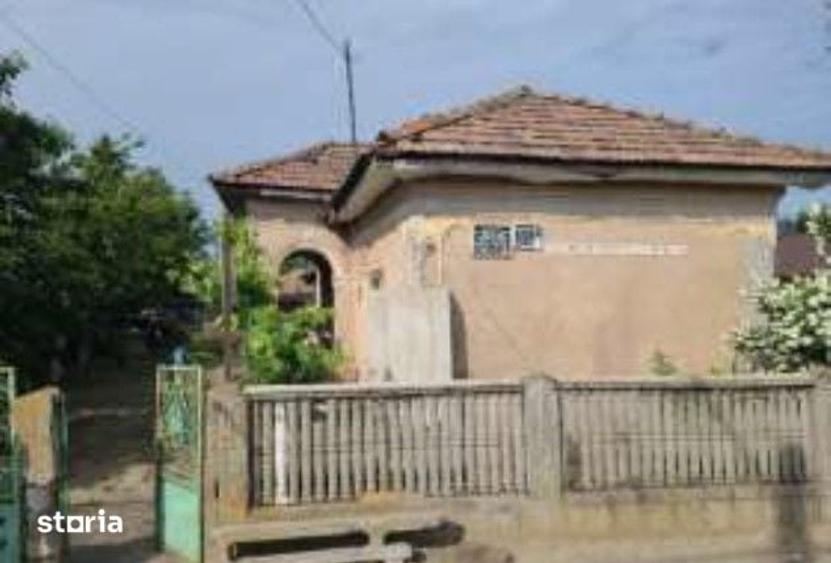 Casă cu 4 camere cu Teren 1269 Mp în Saelele