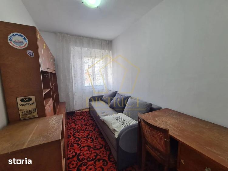 Apartament cu 3 camere decomandat, mobilat în Complex Studențesc