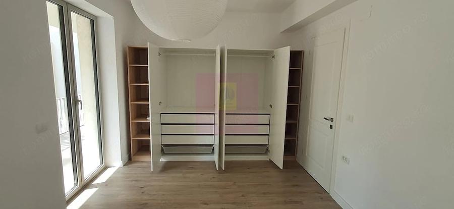 Apartament cu 4 camere decomandat în Armeneasca