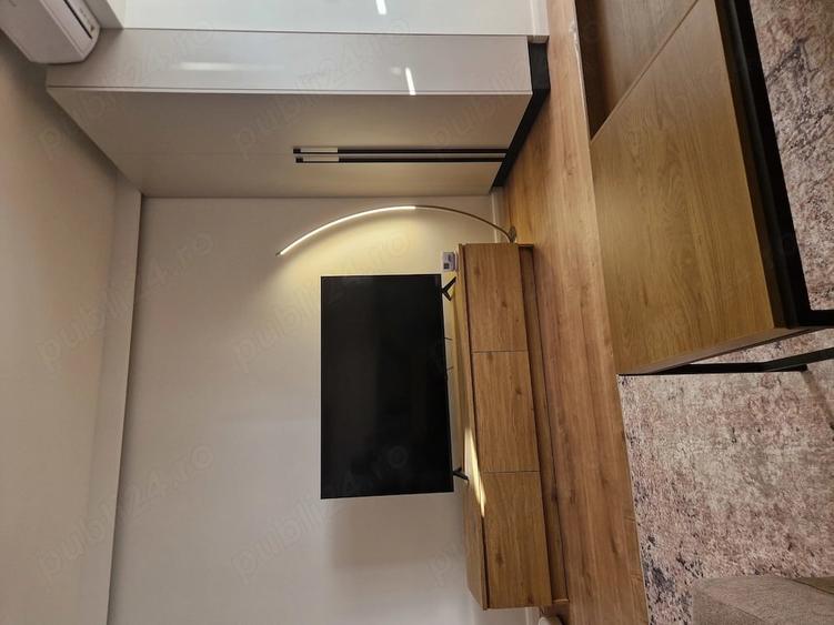 Apartament cu 3 camere decomandat în Faleza Nord