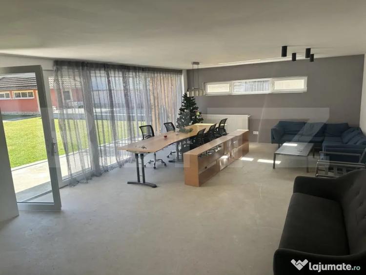 Casă cu 3 camere cu Teren 3298 Mp în Central