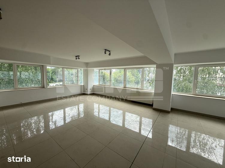 Spațiu comercial, de 120 mp, în Rădăuți