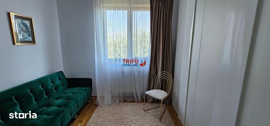 Casă cu 4 camere cu Teren 1698 Mp în Central