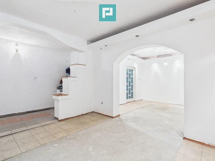 Apartament cu 3 camere semidecomandat în Bucovăț (Remetea Mare)