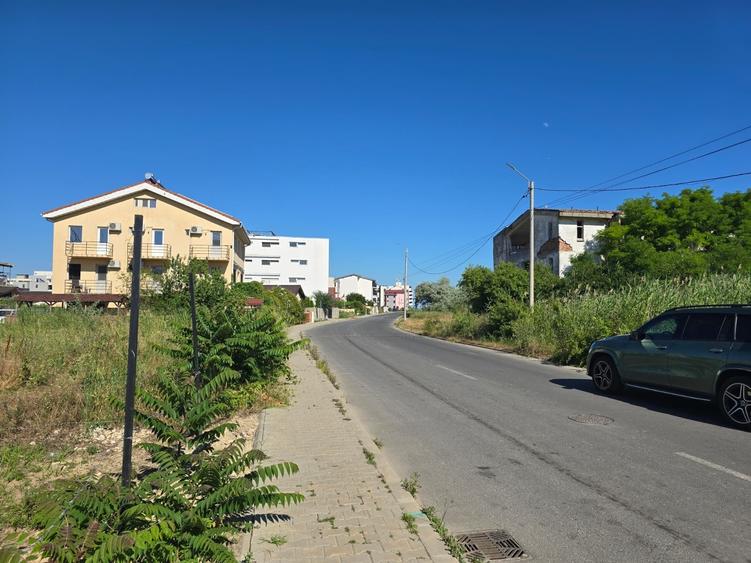 Teren Construcții intravilan de 250 mp, în Nord
