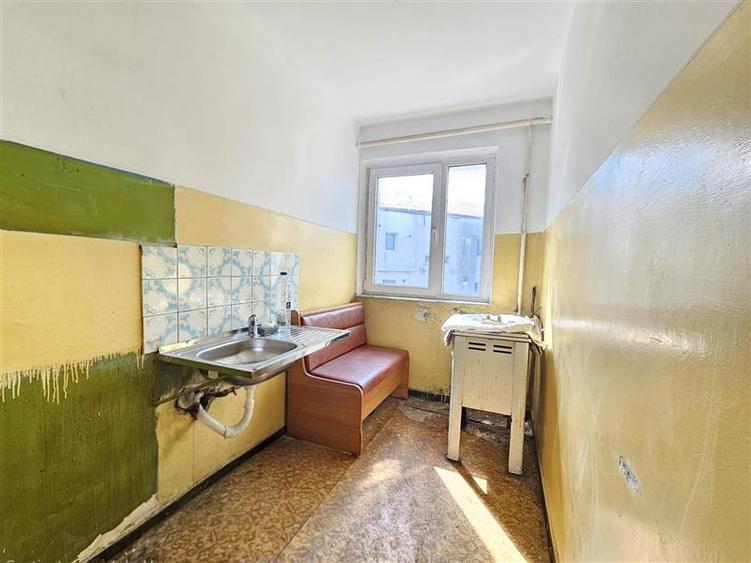 Apartament cu 2 camere nedecomandat în Central