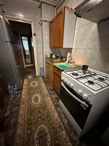Apartament cu 4 camere semidecomandat în Lujerului