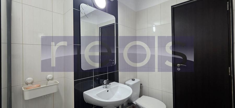 Apartament cu 2 camere decomandat, mobilat în Central