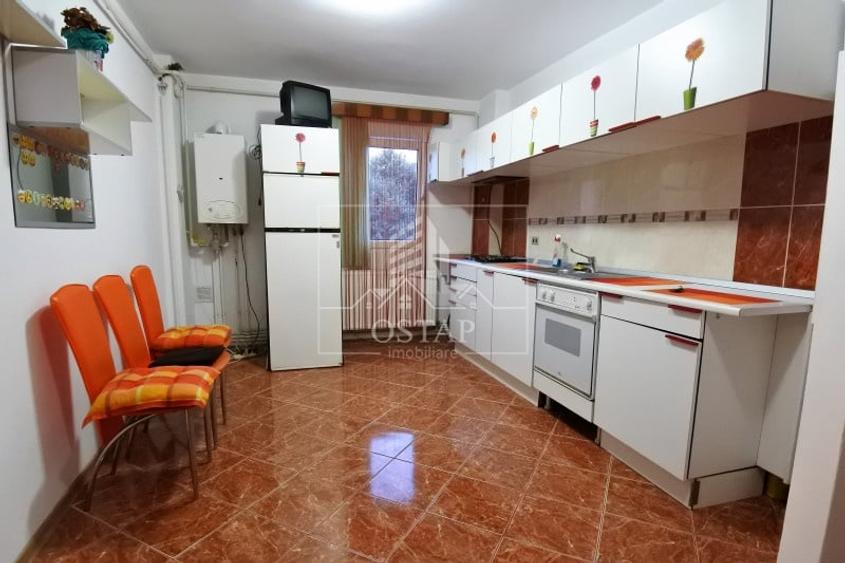 Apartament cu 2 camere decomandat, mobilat în Energiei