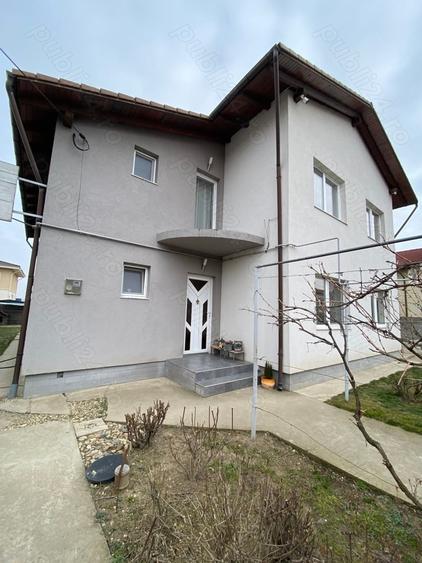 Casă cu 5 camere cu Teren 284 Mp în Ghiroda