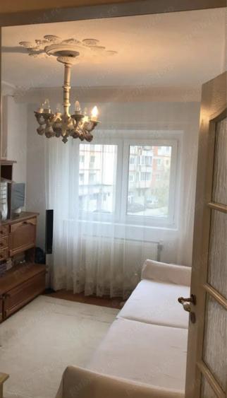 Apartament cu 3 camere decomandat în Luncă