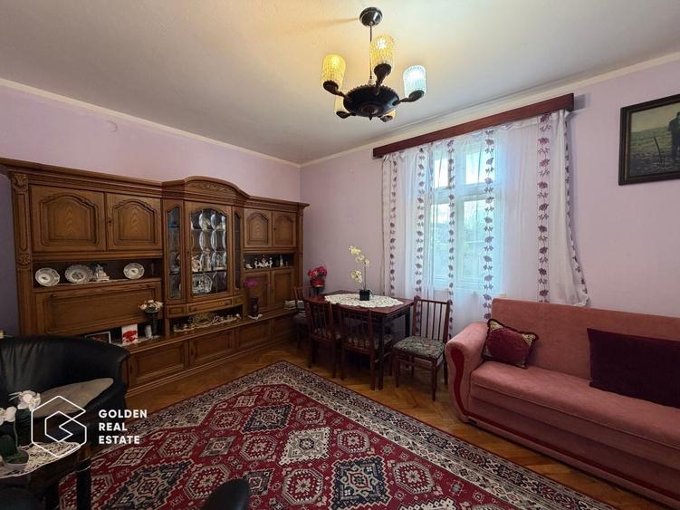 Casă individuală cu 6 camere cu Canalizare în Grădiște