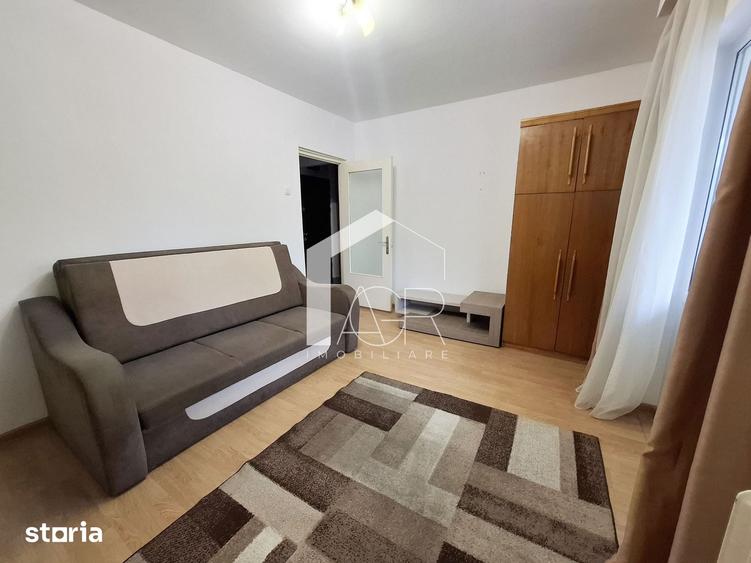 Garsonieră decomandată în Malu Roșu