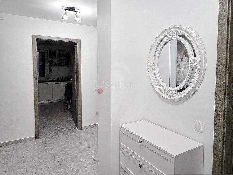 Apartament cu 2 camere decomandat, mobilat în Tractorul