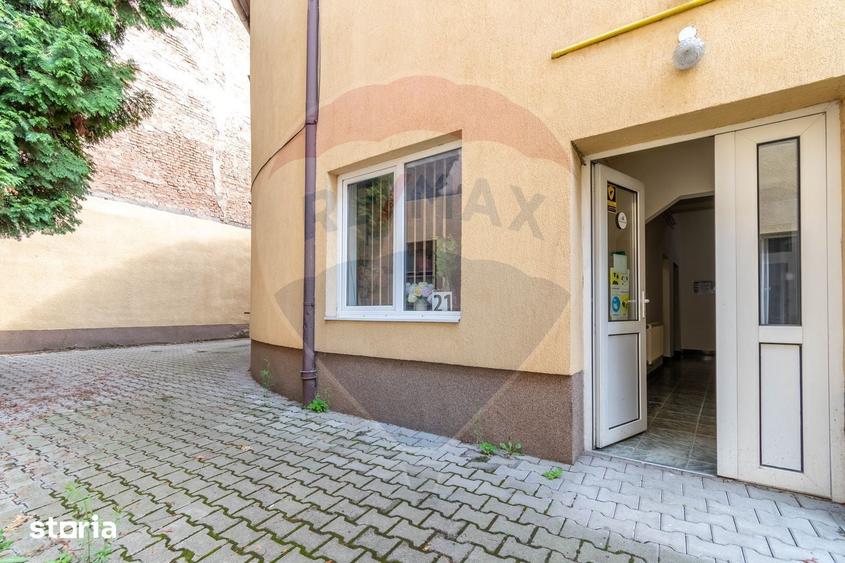 Spațiu comercial, de 358 mp, în Central