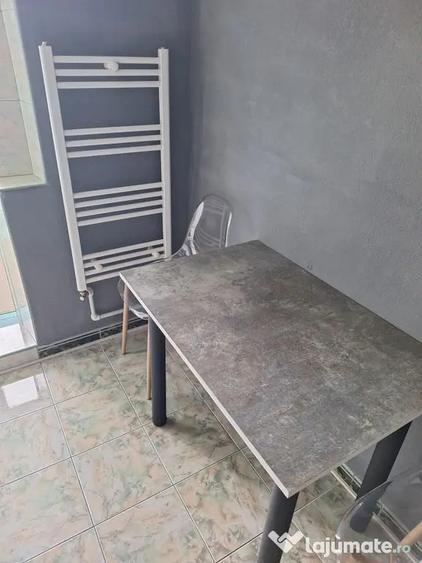 Apartament cu 2 camere decomandat, mobilat în Micro 17