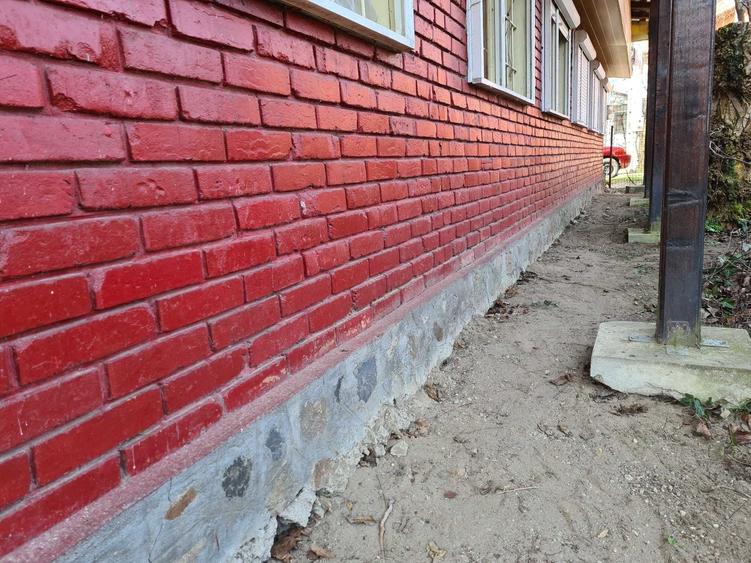 Casă cu 4 camere în Zădăreni