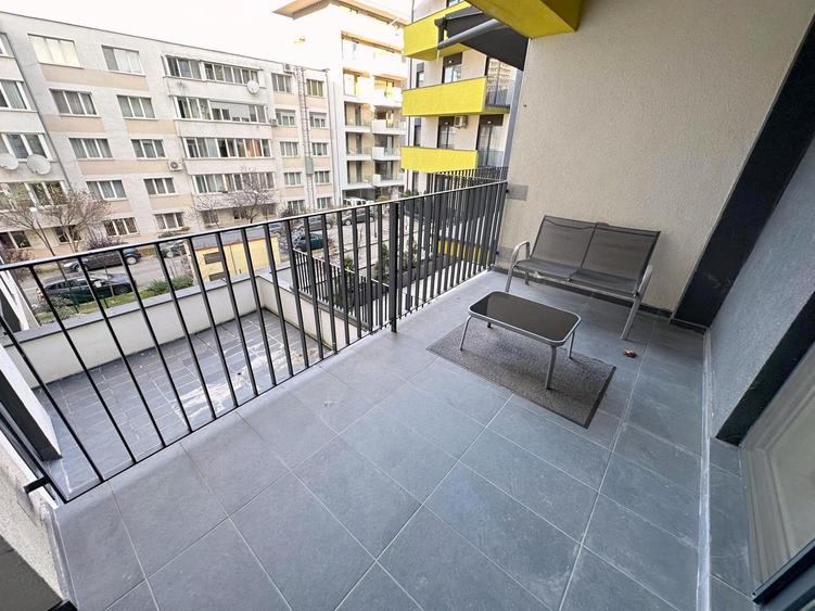 Apartament cu 2 camere semidecomandat, mobilat în Central