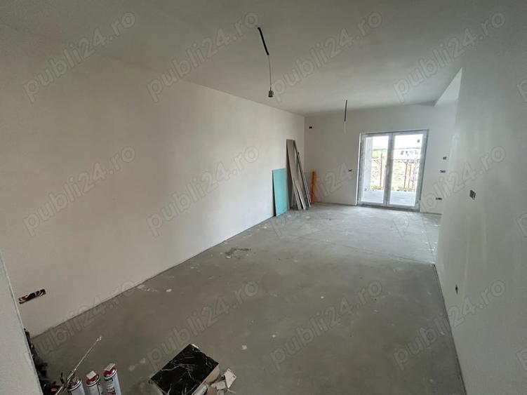 Casă cu 3 camere cu Teren 382 Mp în Moșnița Veche