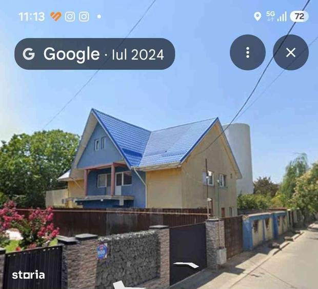 Casă cu 9 camere cu Teren 600 Mp în Central