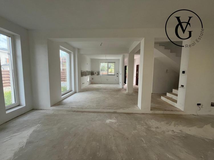Casă individuală cu 5 camere cu Canalizare în Corbeanca
