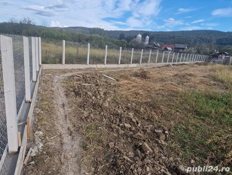 Casă cu 3 camere în Nicolae Bălcescu