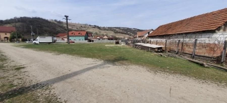 Teren Construcții intravilan de 950 mp, în Vurpăr