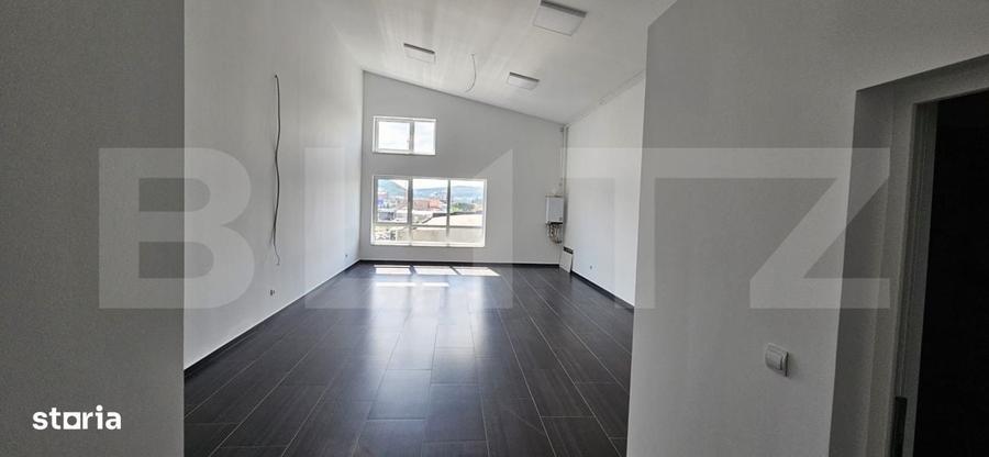 Spațiu comercial, de 2,351 mp, în Domnești