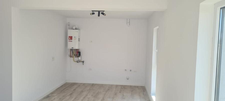 Apartament cu 2 camere semidecomandat, mobilat în Șag