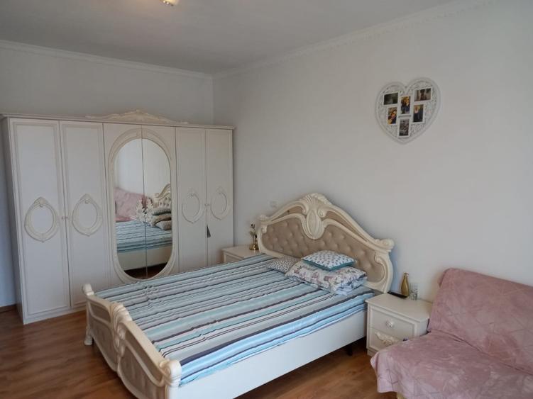Casă cu 5 camere cu Teren 400 Mp în Central