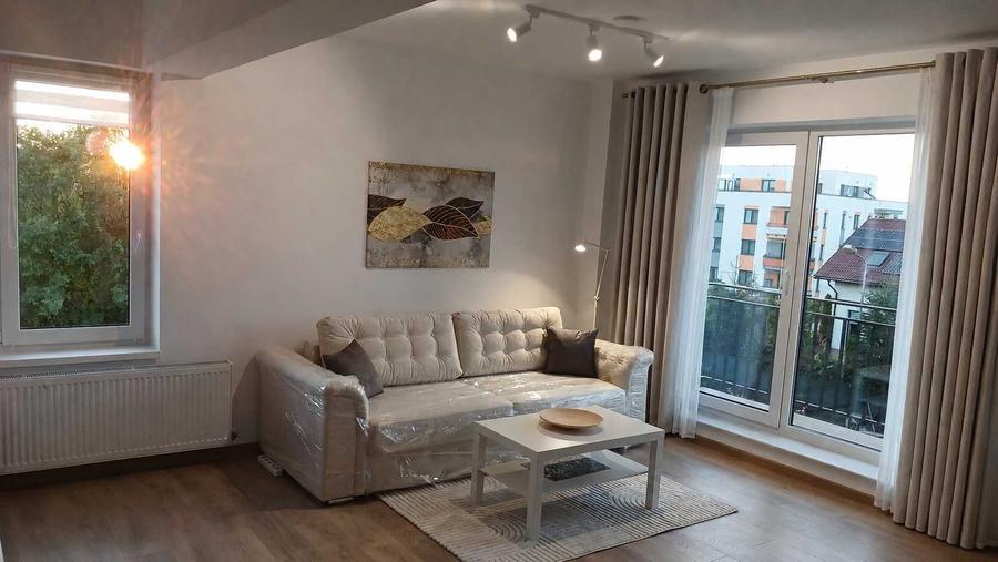 Apartament cu 2 camere decomandat în Central