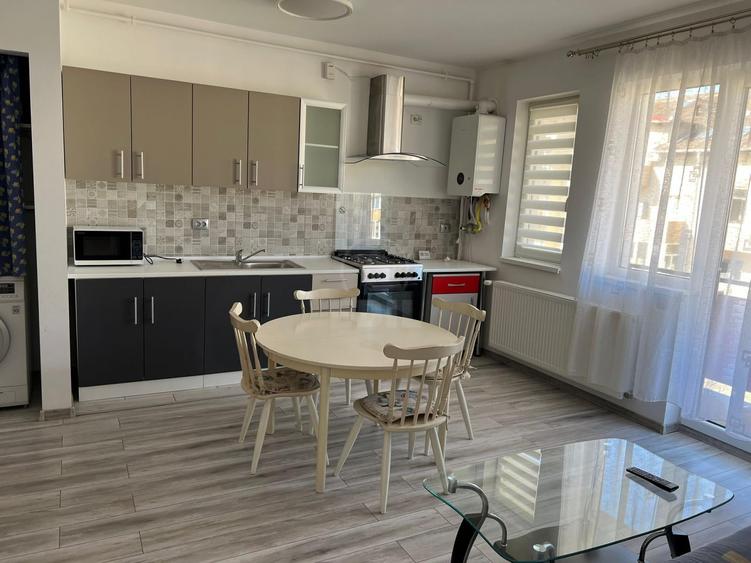 Apartament 3 camere semidecomandat zona Sesul de sus - 1