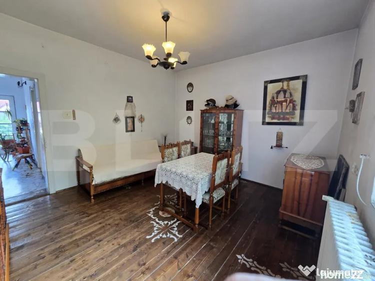 Casă cu 6 camere cu Teren 327 Mp în Central