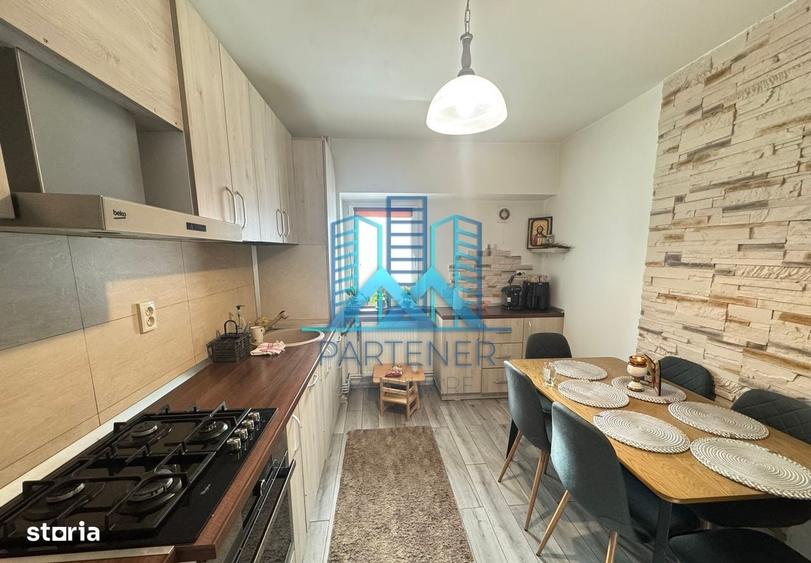 Apartament cu 3 camere decomandat în Cug