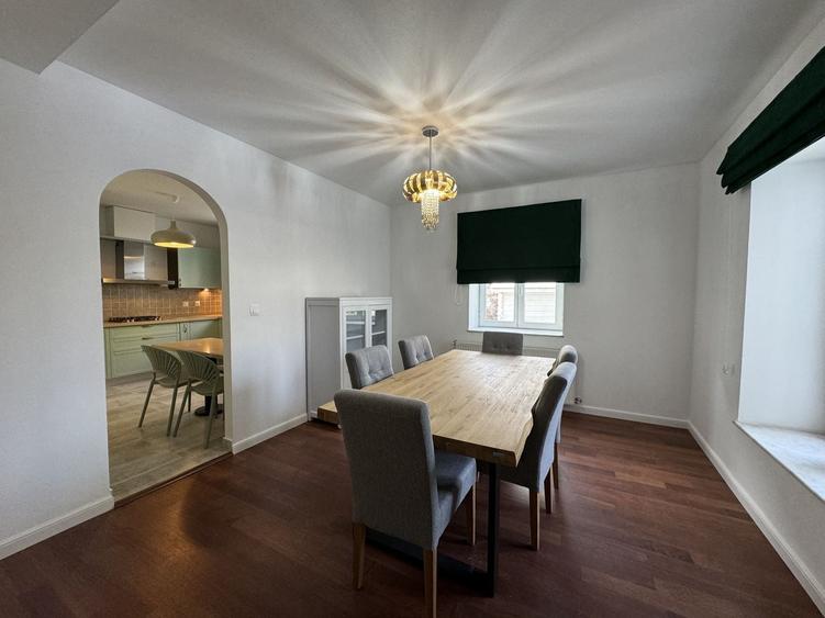 Duplex cu 4 camere cu Piscina în Iancu Nicolae