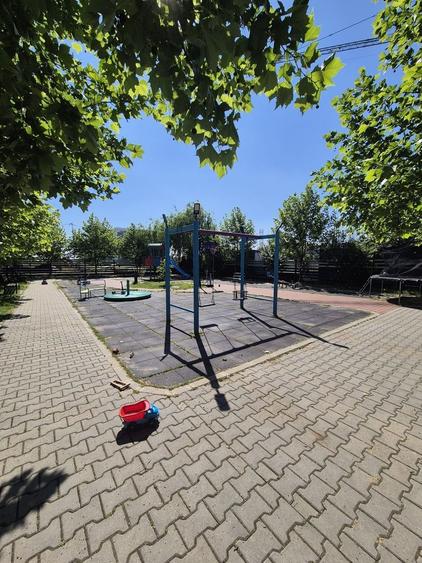 Penthouse cu 4 camere decomandat, mobilat în Theodor Pallady