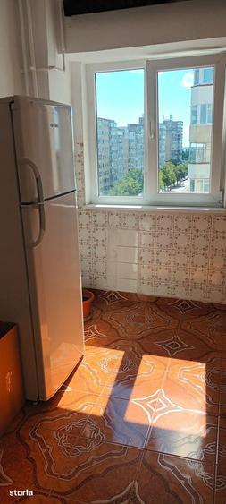 Apartament cu 4 camere decomandat în Unirii Sud
